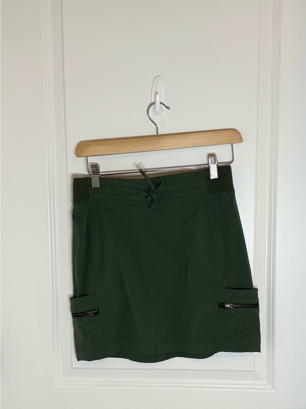 Athleta Trekkie North Skort Olive Green